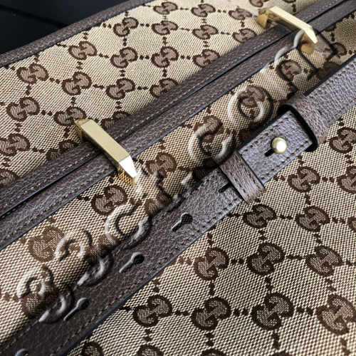 グッチバッグ着用イメージ